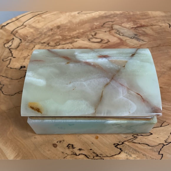 1960s Gorgeous Box in Onyx. Made in Italy.
